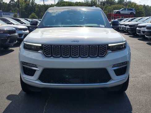 New 2025 Jeep Grand Cherokee Summit image 2