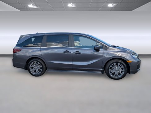 New 2026 Honda Odyssey Touring image 8