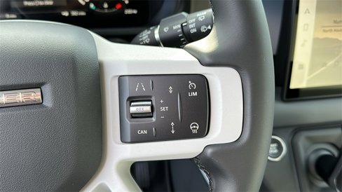 New 2025 Land Rover Defender 110 X-Dynamic SE image 16