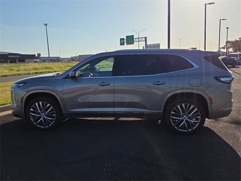 New 2026 Buick Enclave Avenir image 2