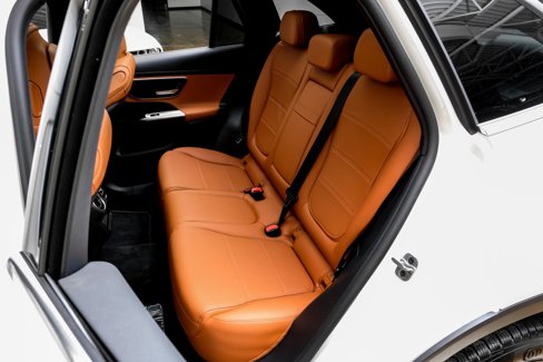 Used 2025 Mercedes-Benz GLC 300 image 38