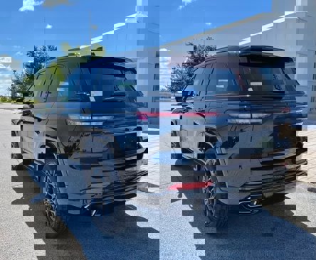 New 2025 Jeep Grand Cherokee Summit image 8