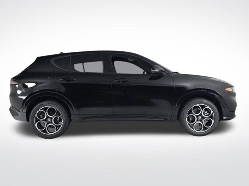 Used 2025 Alfa Romeo Tonale image 5