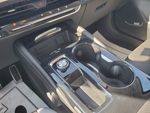 Used 2024 Buick Envision Sport Touring image 31