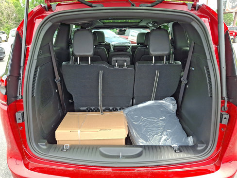 New 2025 Chrysler Pacifica Select w/ Uconnect Theater Family Group image 22