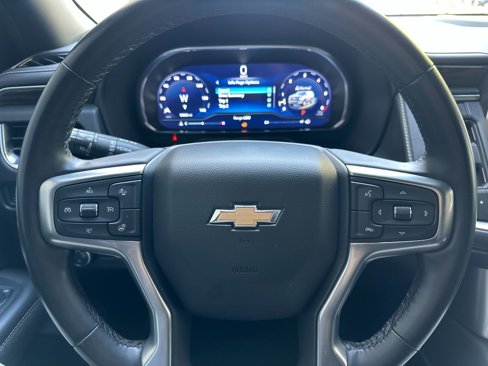 Used 2023 Chevrolet Suburban Premier image 29