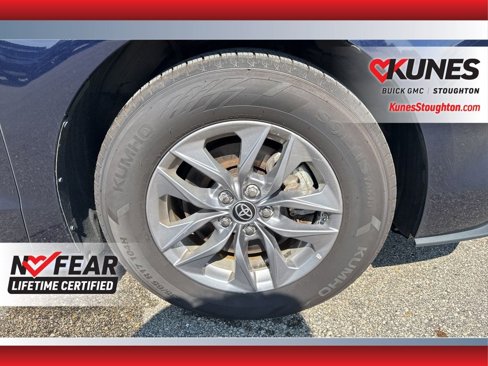 Used 2024 Toyota Sienna XLE image 13