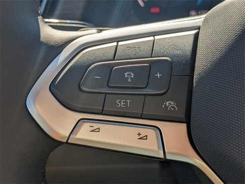 New 2025 Volkswagen Atlas SEL Premium R-Line image 28