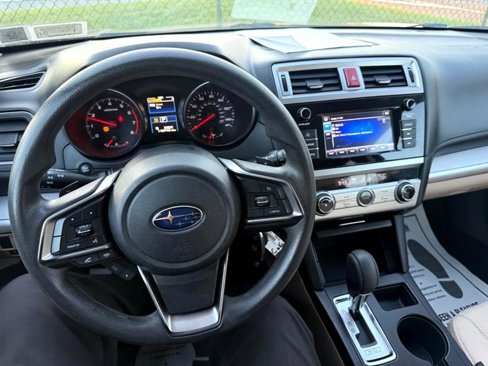 Used 2018 Subaru Outback 2.5i image 15