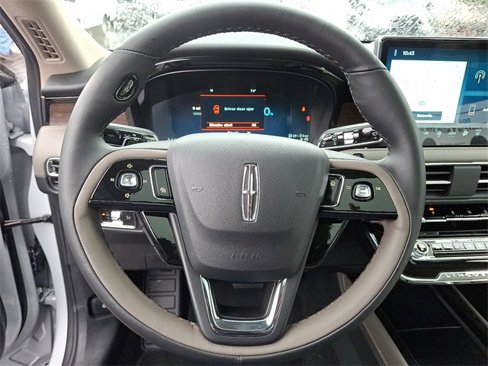 New 2025 Lincoln Corsair Grand Touring image 9