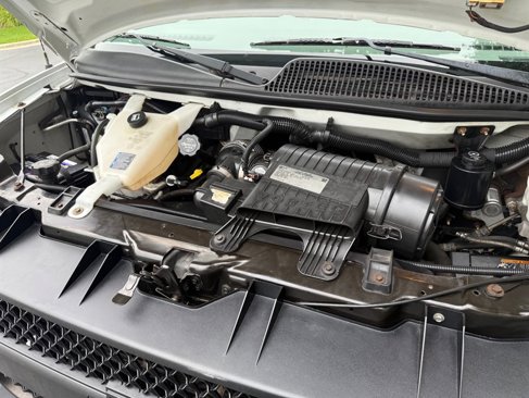 Used 2015 Chevrolet Express 2500 image 13