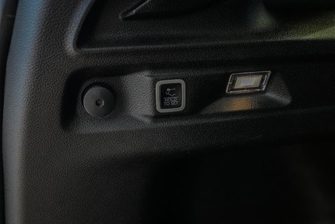 Used 2024 Jeep Grand Cherokee L Limited w/ Luxury Tech Group II image 31