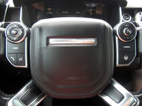 Used 2016 Land Rover Range Rover HSE image 24