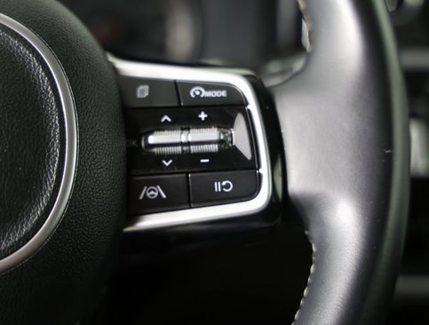 Used 2022 Kia Sorento S image 17