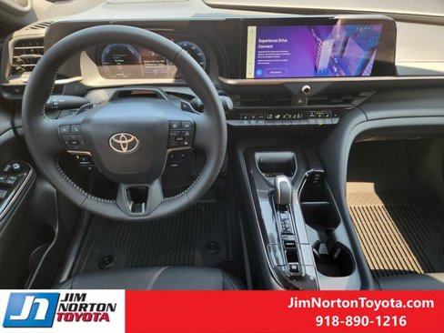 Used 2026 Toyota Crown Platinum image 28