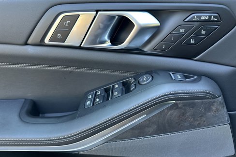 New 2026 BMW X7 M60i image 8