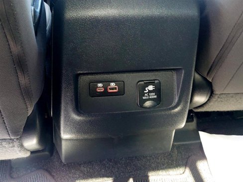 Used 2023 Nissan Frontier SV image 13