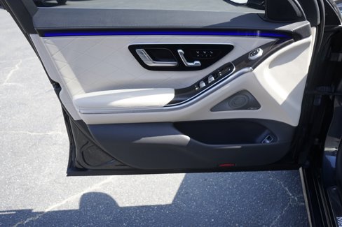 Used 2021 Mercedes-Benz S 580 4MATIC Sedan image 25