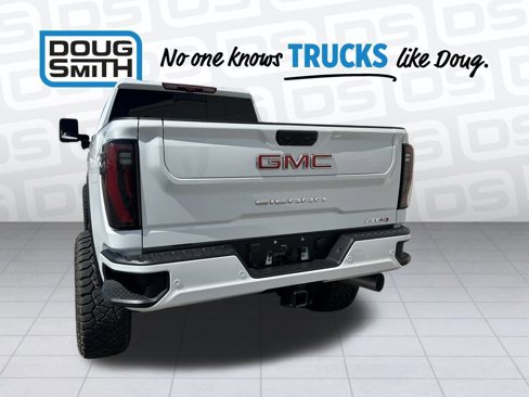 Used 2025 GMC Sierra 3500 AT4 w/ AT4 Premium Plus Package image 5