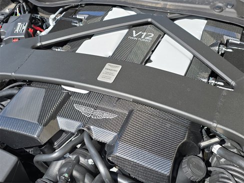 New 2025 Aston Martin Vanquish image 19