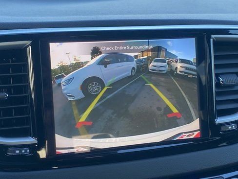 New 2026 Chrysler Voyager LX image 3