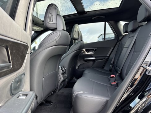 New 2026 Mercedes-Benz GLC 350e 4MATIC image 9