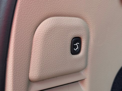 Used 2019 Jeep Grand Cherokee Limited image 13