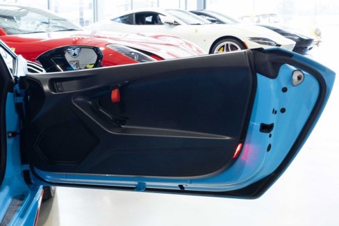 Used 2022 Lamborghini Huracan STO image 12