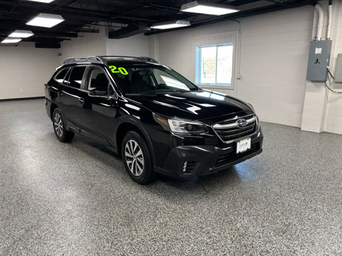 Used 2020 Subaru Outback Premium image 3