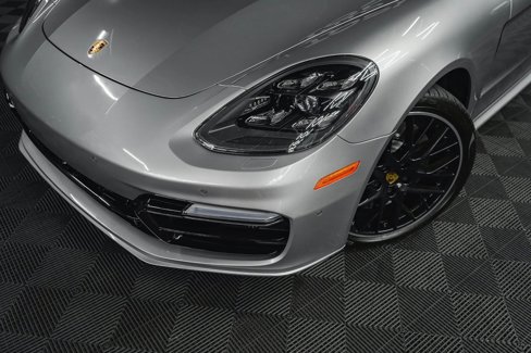 Used 2018 Porsche Panamera Turbo image 3