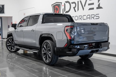 Used 2024 GMC Sierra EV Denali image 12
