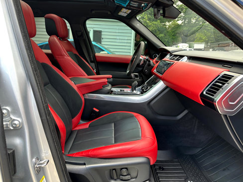 Used 2020 Land Rover Range Rover Sport HST image 25