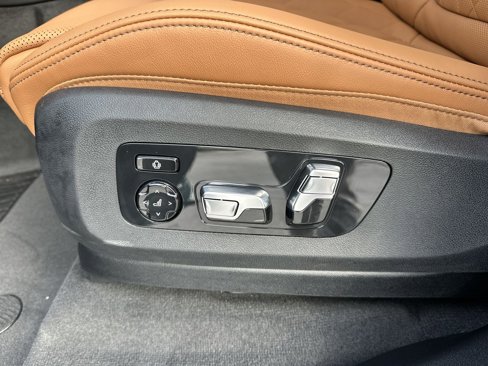 New 2026 BMW X7 xDrive40i image 16