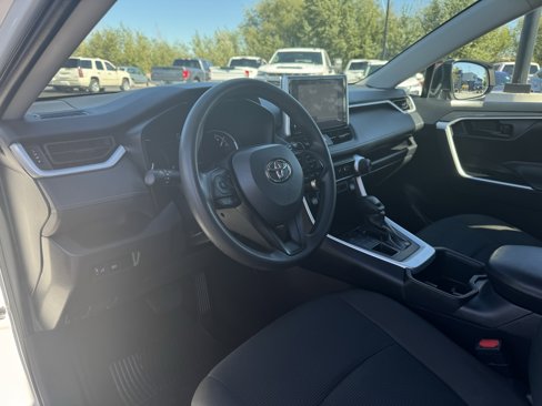 Used 2024 Toyota RAV4 LE image 15