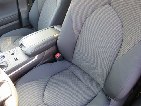 New 2025 Toyota Highlander LE image 17