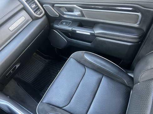 Used 2020 RAM 1500 Laramie image 11