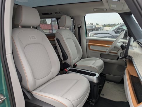 New 2025 Volkswagen ID. Buzz 1st Edition image 40