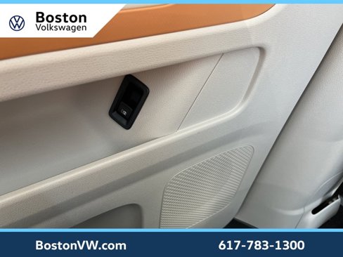 New 2025 Volkswagen ID. Buzz 1st Edition image 22