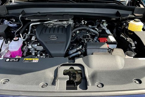 New 2025 Toyota Grand Highlander AWD image 17