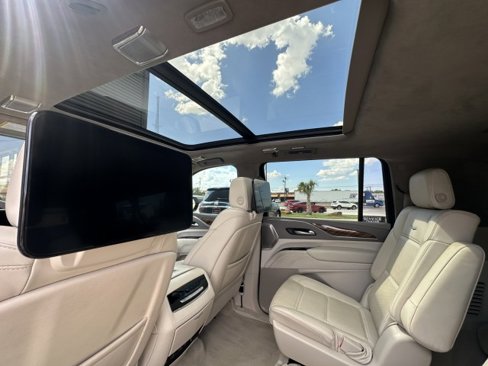 Used 2021 Cadillac Escalade ESV Premium Luxury Platinum image 19