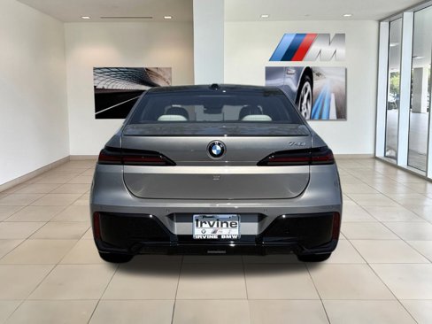 New 2026 BMW 740i w/ Executive Package image 7