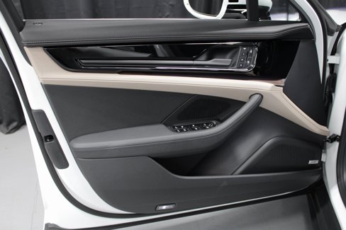New 2025 Porsche Panamera 4 image 25