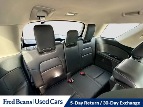 Used 2024 Nissan Pathfinder SL w/ Black Appearance Package image 28