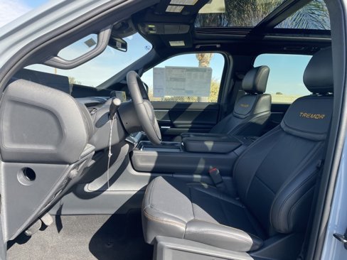 New 2025 Ford Expedition Tremor image 17
