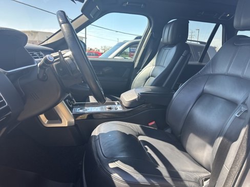 Used 2019 Land Rover Range Rover image 9