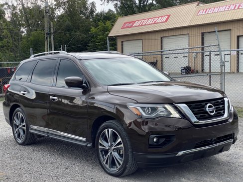Used 2019 Nissan Pathfinder Platinum image 3
