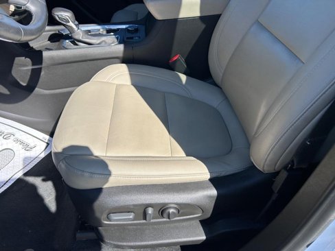 Used 2022 Chevrolet Traverse LT w/ LPO, Cargo Package image 20