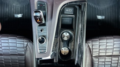 Used 2024 Cadillac Escalade V w/ LPO, ONYX Package image 28