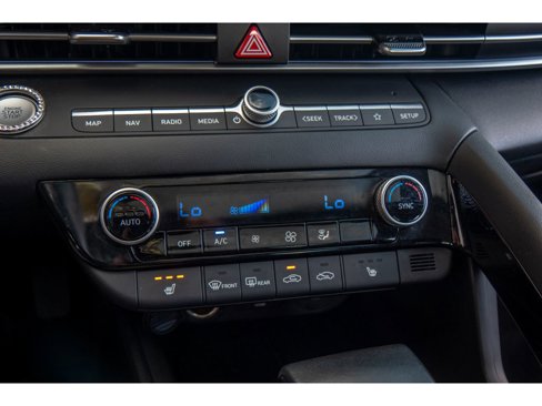Used 2024 Hyundai Elantra SEL w/ Convenience Package image 23