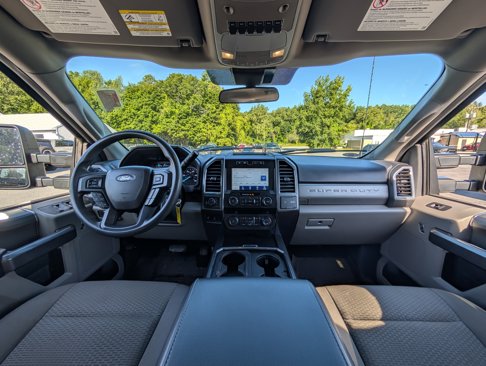 Used 2022 Ford F350 XLT w/ Black Appearance Package image 2